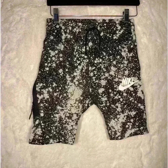 Nike Kids Black/White Splatter Athletic Bike Shorts Deep Zip Pocket Summer Fun - Picture 1 of 10